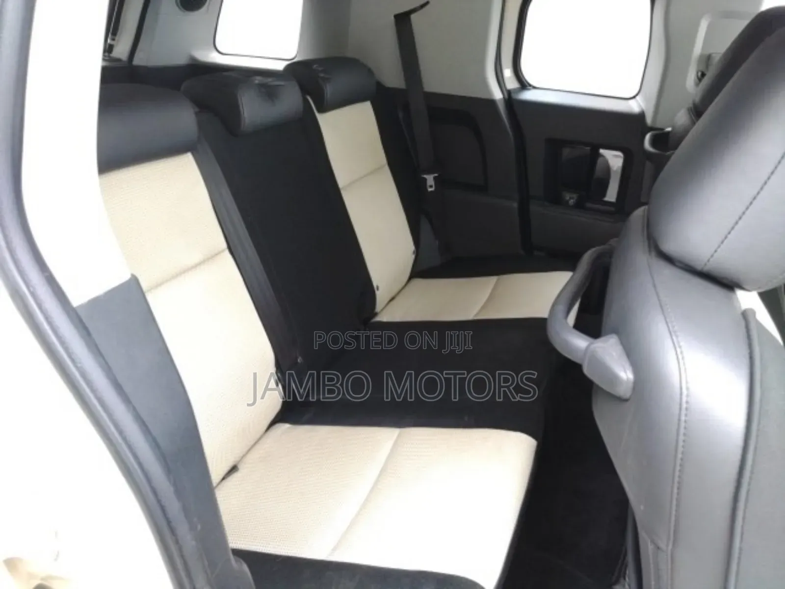 Toyota FJ Cruiser 2018 Ivory