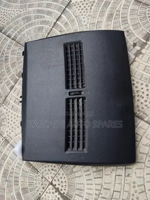 Dashboard Vent Nissan Tiida