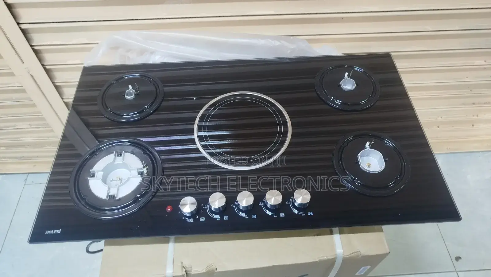 Bolesi 4gas Burners and 1ceramic
