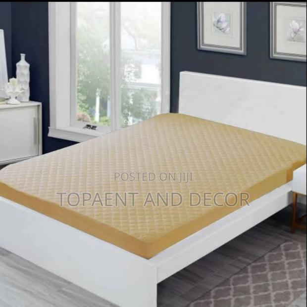 Anti Spill Waterproof Mattress Protector Cover Easy Care
