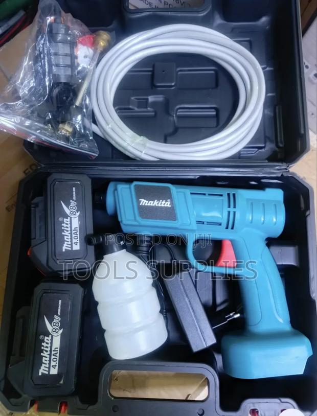 Cordless Pressure Washer