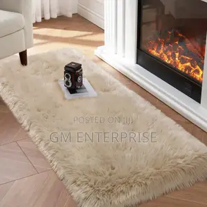 *Faux Fur Bedside Mat