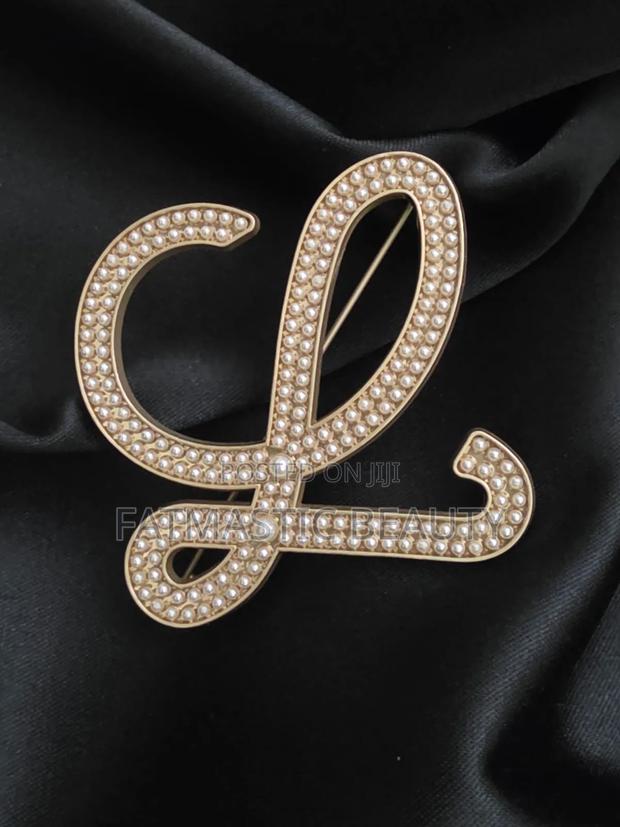 Designer Brooches Big - main view