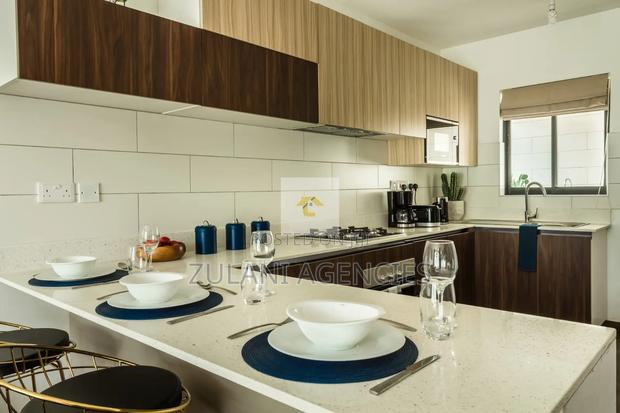 3bdrm Apartment in Rosslyn for sale - thumbnail 2