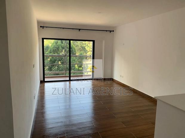 3bdrm Apartment in Rosslyn for sale - thumbnail 6