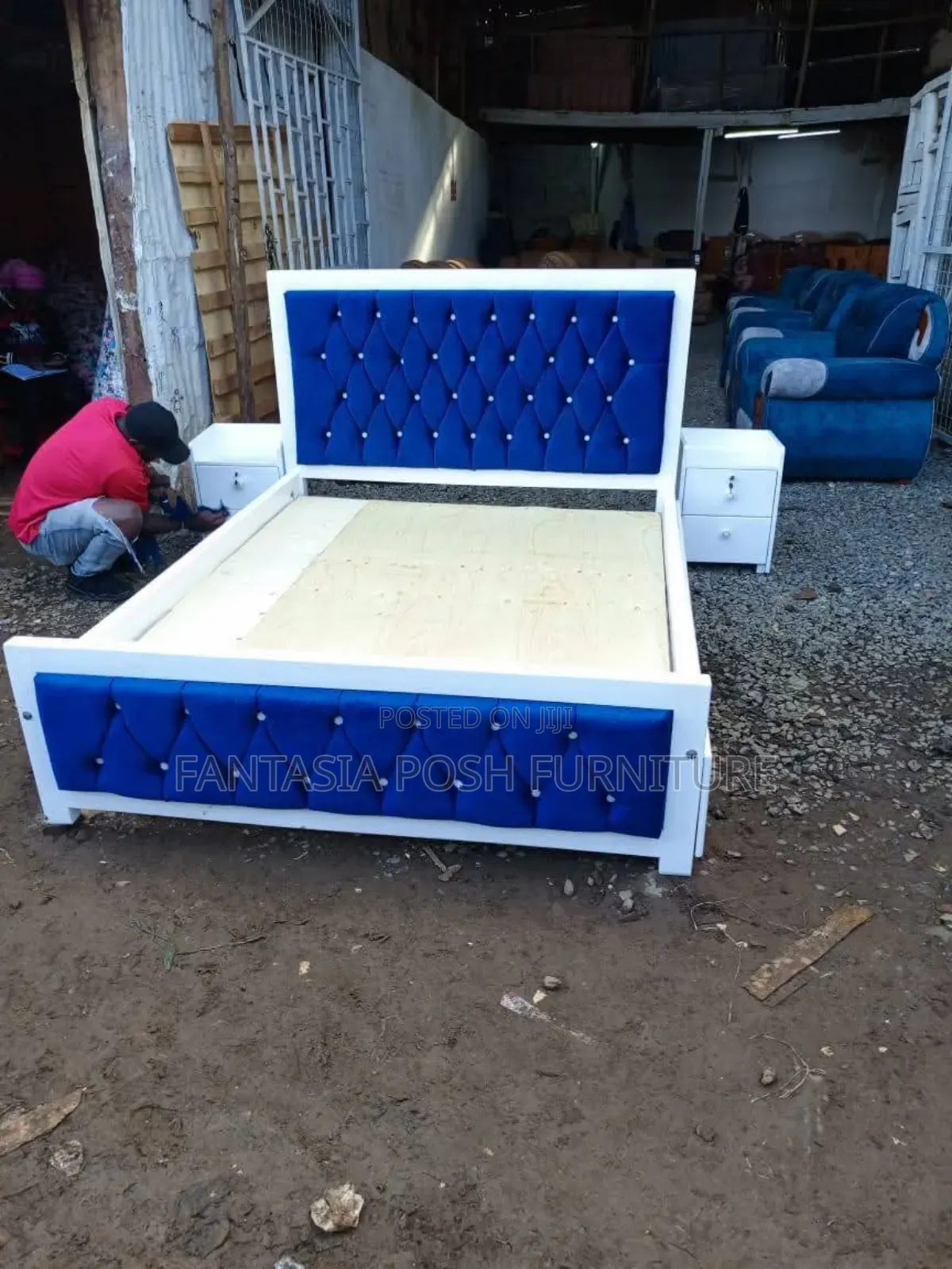 5x6 Mocket Bed in Royal Blue With Tufted Panels