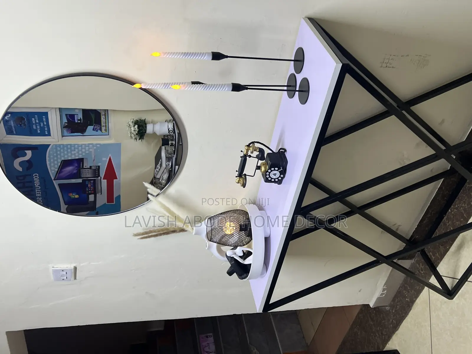 Highend Console Table With Mirror Set for a Beautiful Entryway Hallway