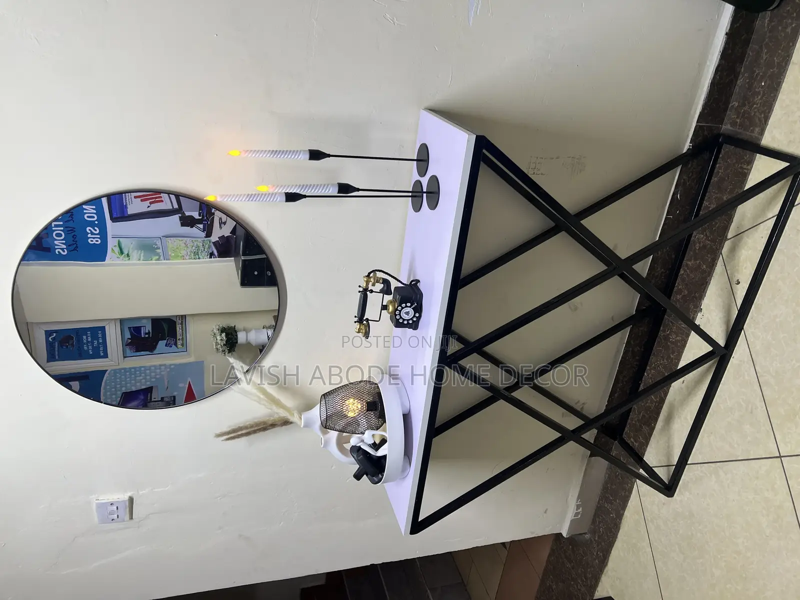 Highend Console Table With Mirror Set for a Beautiful Entryway Hallway