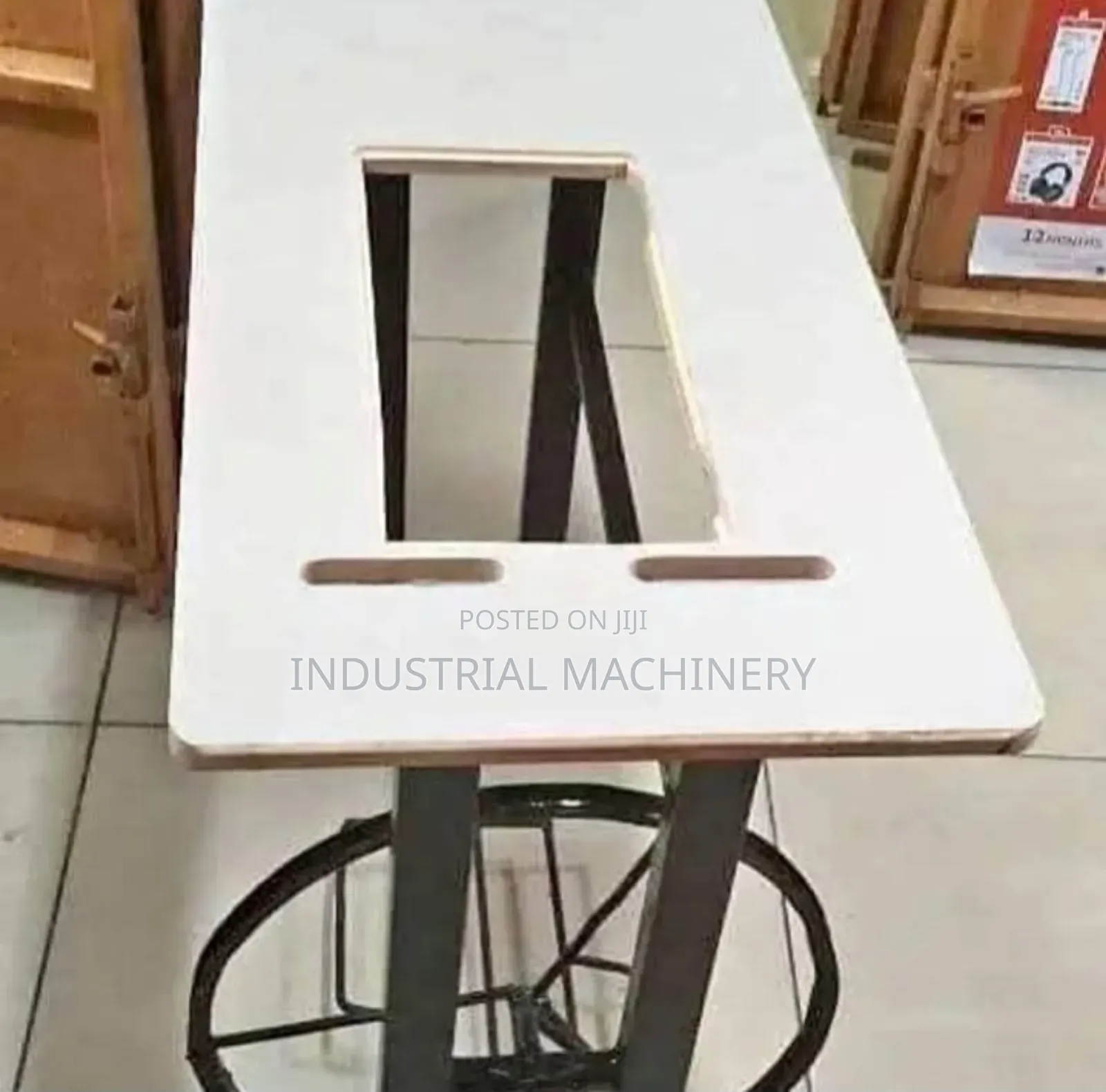 Local Sewing Machine Table