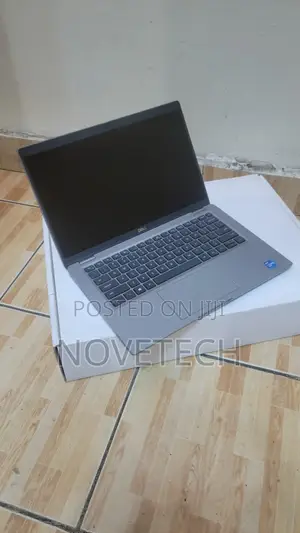 Laptop Dell Latitude 5320 16GB Intel Core I7 SSD 256GB