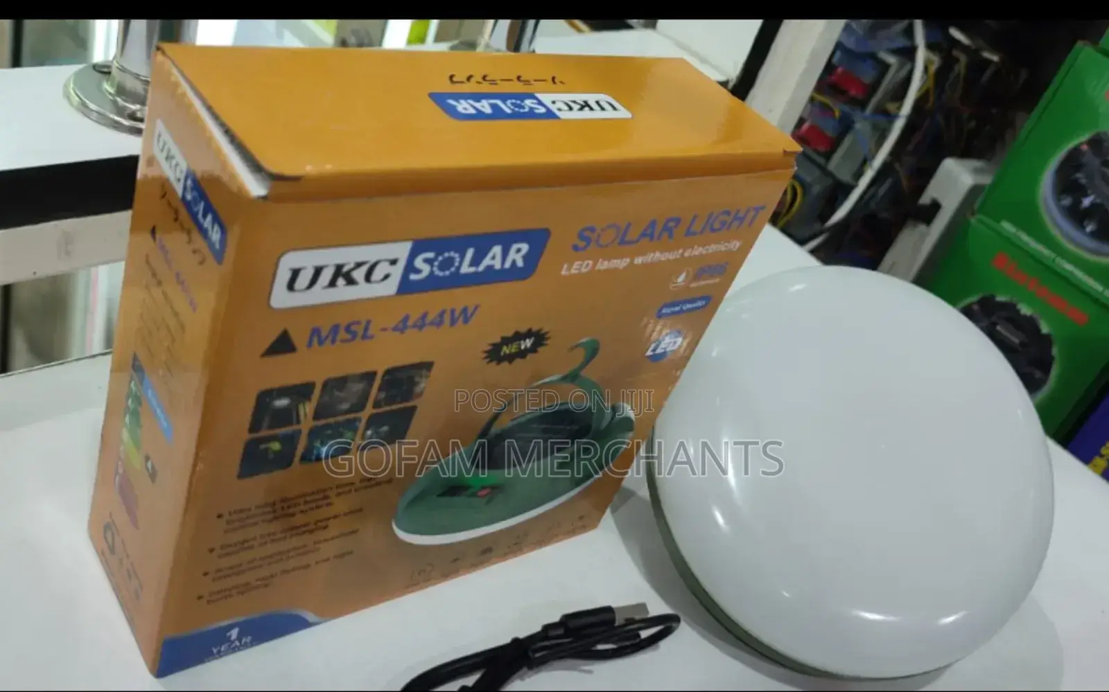 Ukc Led Solar Light With 12 Hours of Full Brightness