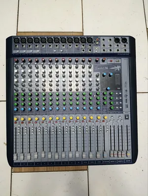 Soundcraft Signature 16 Channel Passive Mixer