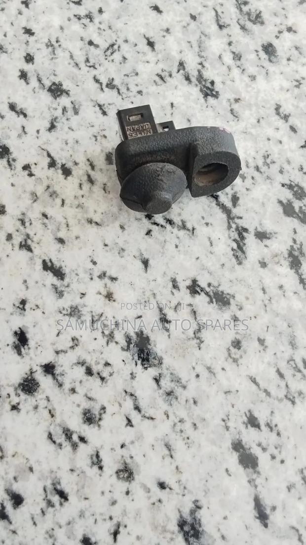 Door Light Switch Nissan Note E11