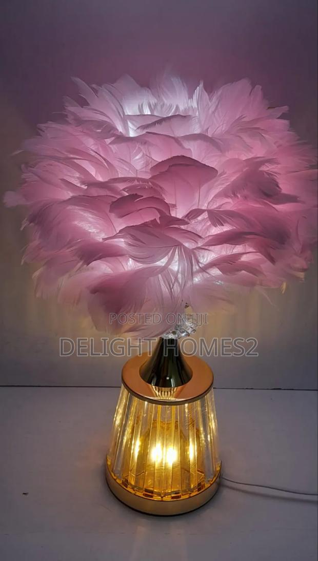 Crystal Feather Lamp Table_alp - thumbnail 2