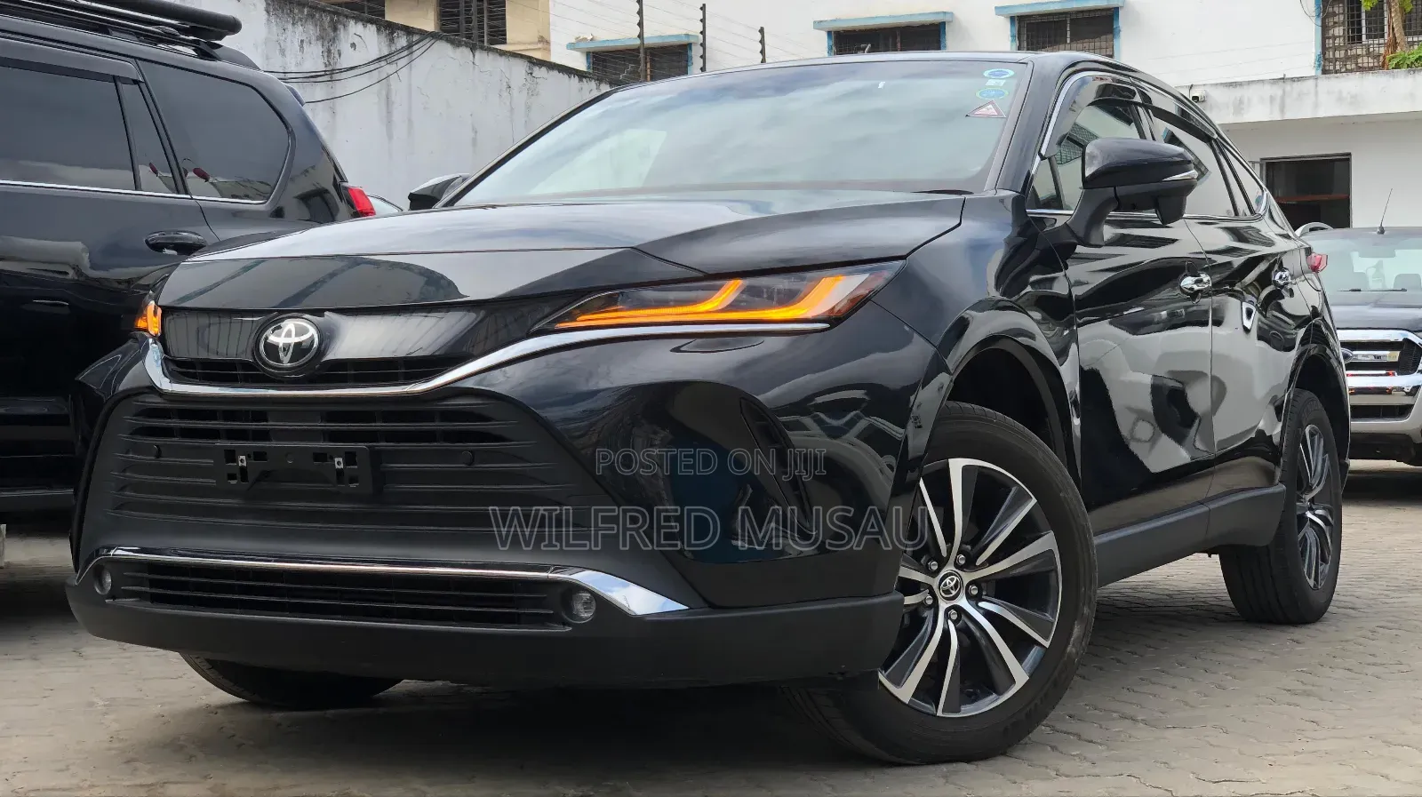 Toyota Harrier 2.0 2020 Black