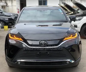 Toyota Harrier 2.0 2020 Black