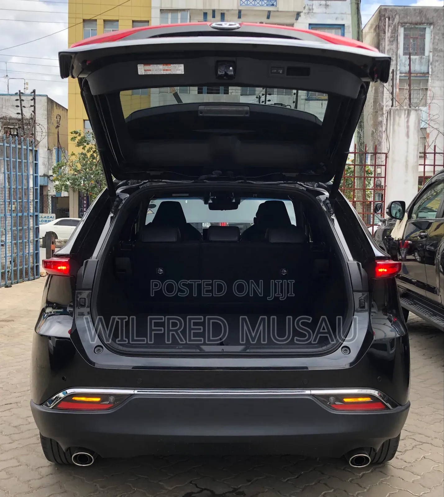 Toyota Harrier 2.0 2020 Black