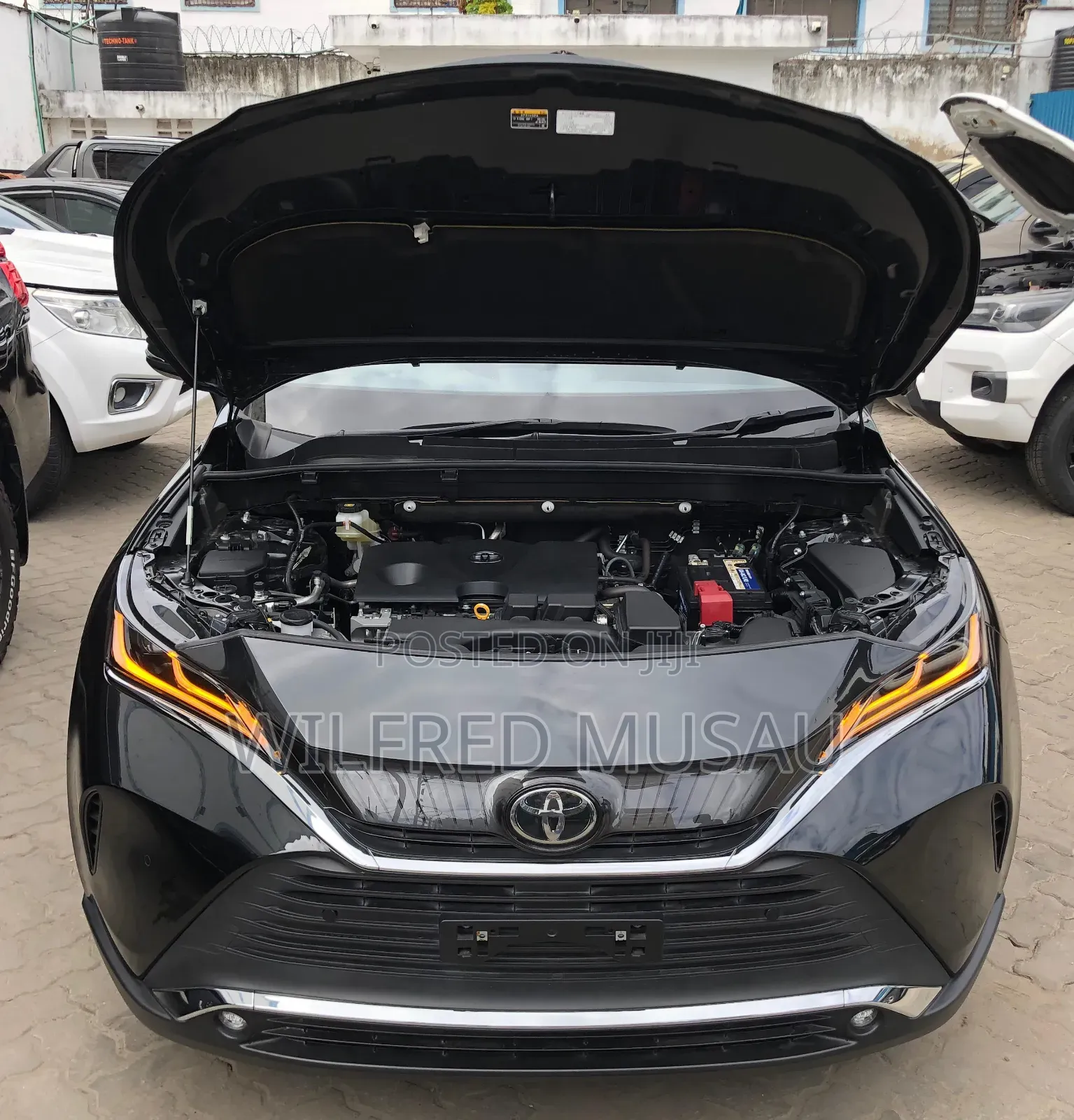 Toyota Harrier 2.0 2020 Black