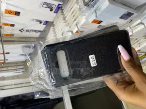 Awerf Samsung Galaxy S10 Premium Leather Slim Back Case