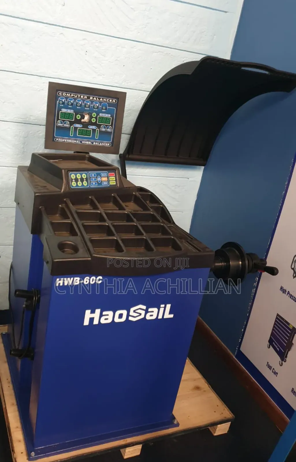 Computerized Wheel Balancing Machine