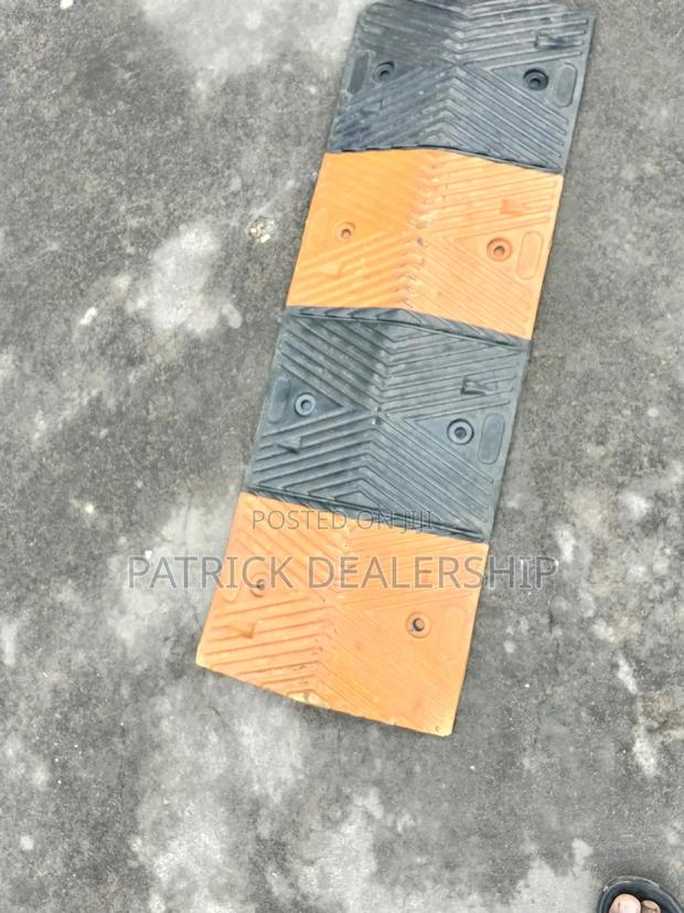 Safety Rubber Speed Bump - main view