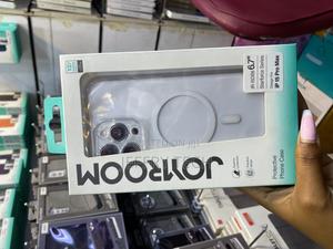 Rungos Joyroom iPhone 15 Pro Max Clear Magsafe Back Case - thumbnail 2