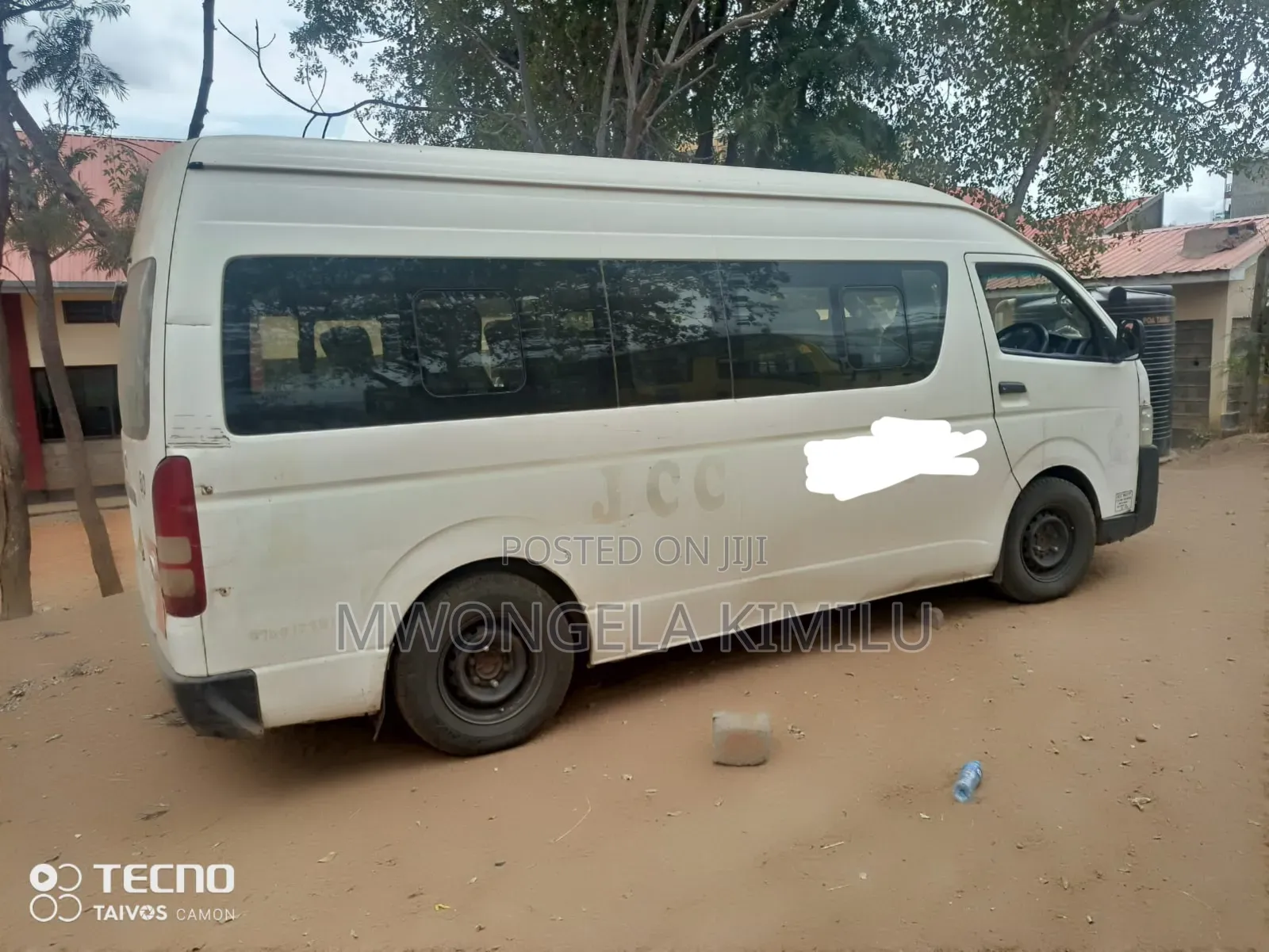 Toyota HiAce 2014 White