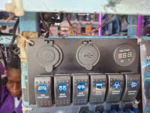 Waterproof 6 Way Rocker Panel With Integrated Voltmeter