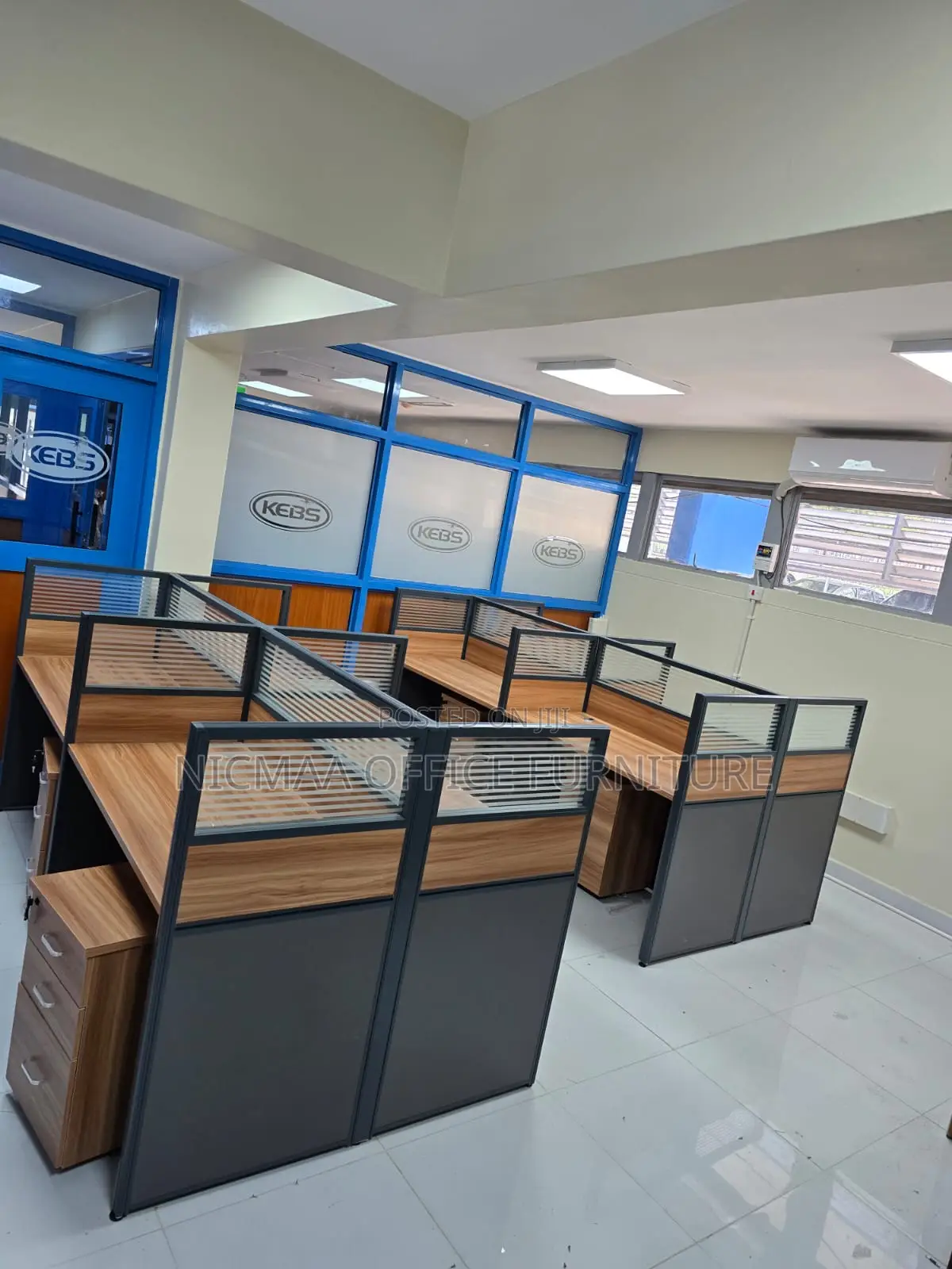 4-Person Setup With Privacy Panels Lockable Storage Workstation