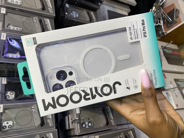 Moligo Joyroom for iPhone 16 Pro Max Clear Case With Magsafe - thumbnail 2