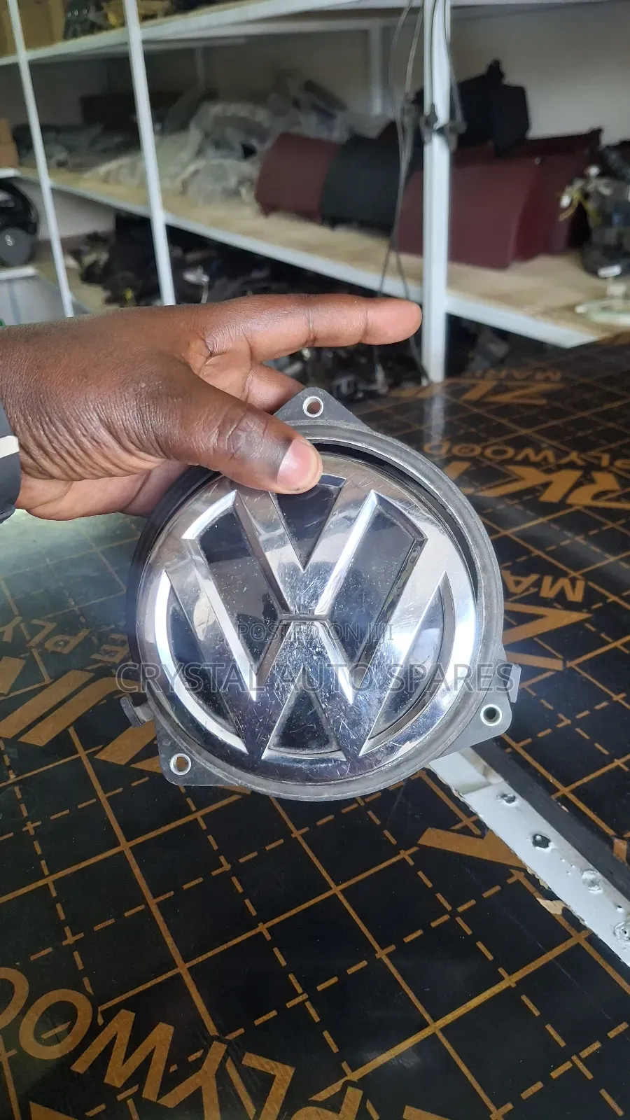Vw Toureg Boot Handle/ Logo