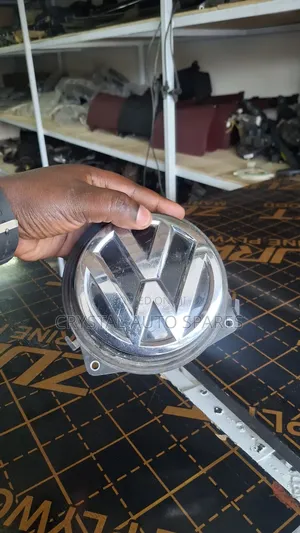 Vw Toureg Boot Handle/ Logo