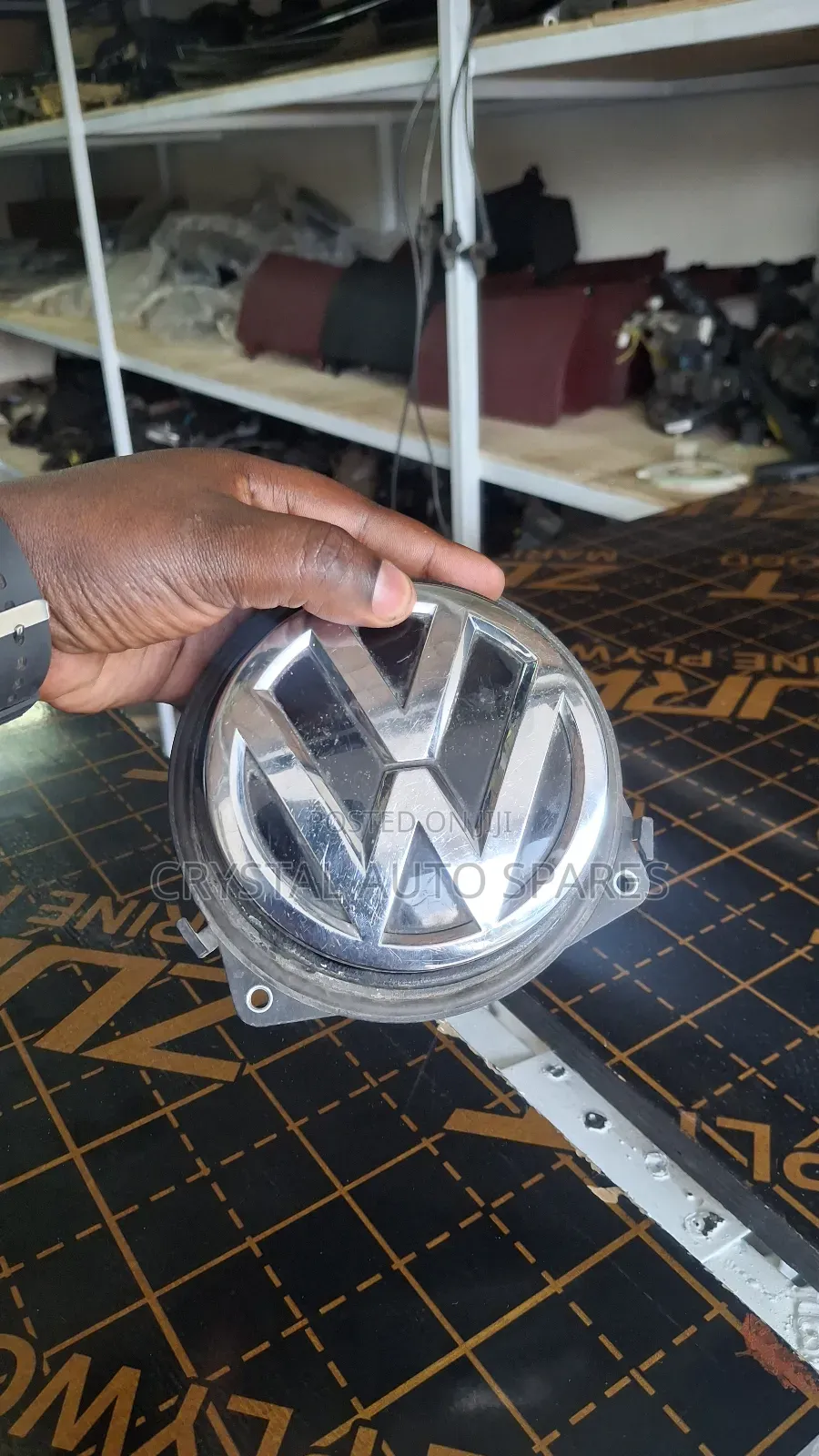 Vw Toureg Boot Handle/ Logo