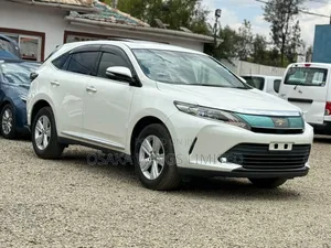 Toyota Harrier 2.0 2018 Pearl