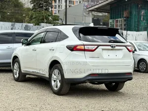 Toyota Harrier 2.0 2018 Pearl
