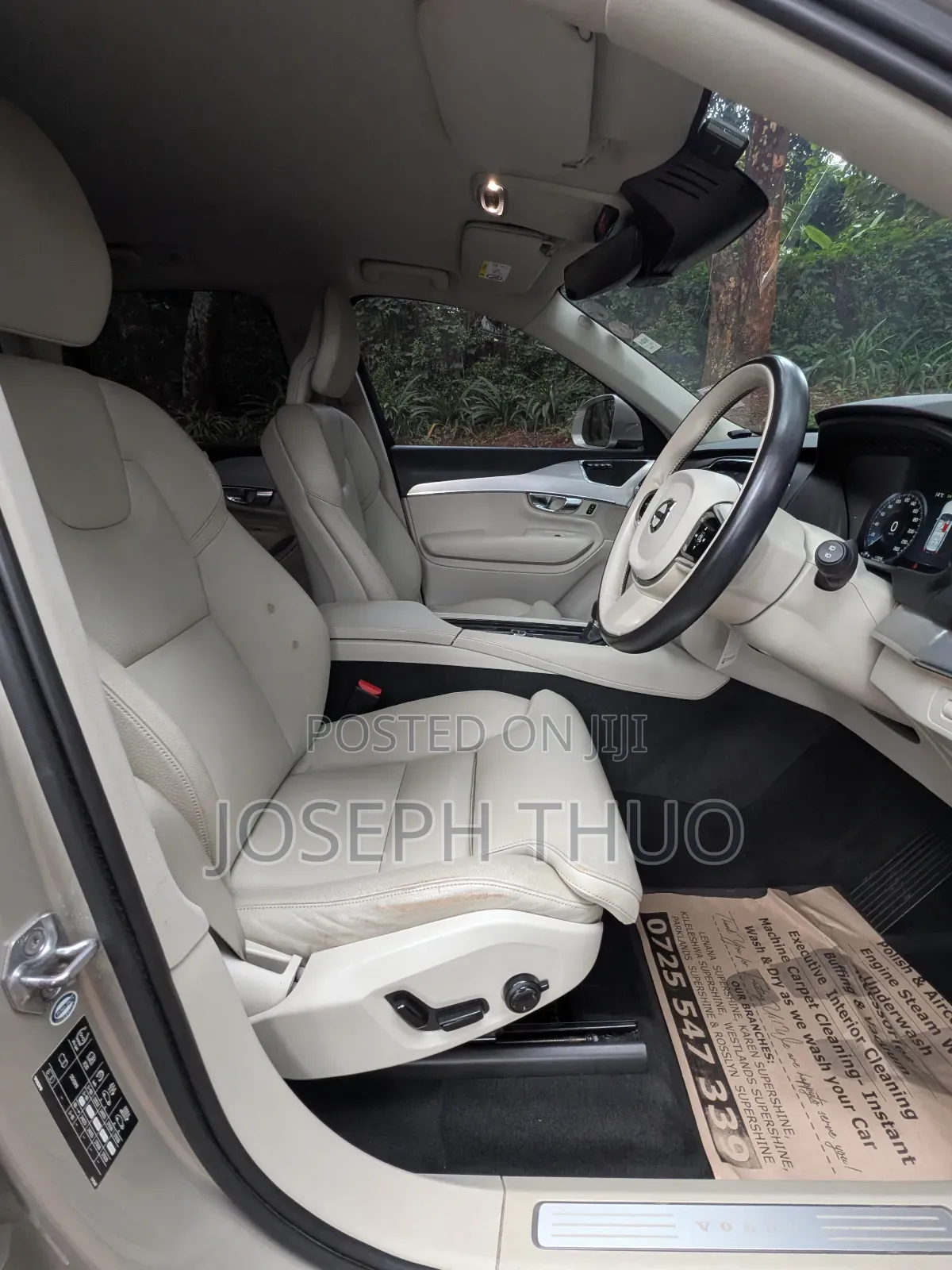 Volvo XC90 T5 Momentum AWD (2.0L 4cyl 8A) 2017 Gold