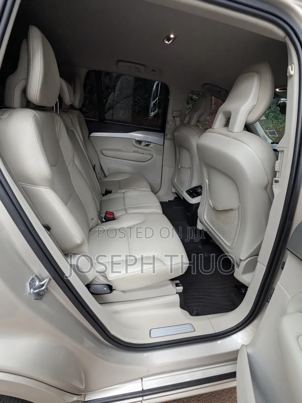 Volvo XC90 T5 Momentum AWD (2.0L 4cyl 8A) 2017 Gold
