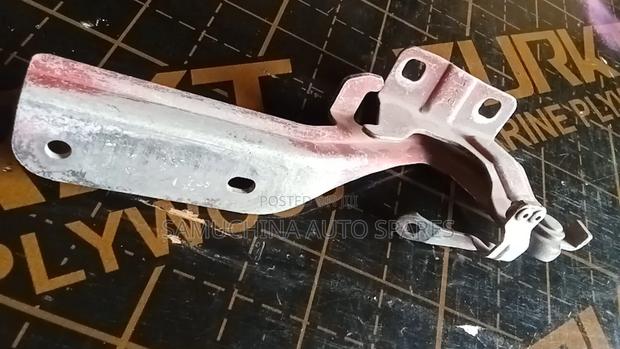 Bonnet Hinges Nissan Juke