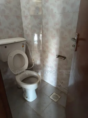 4bdrm Bungalow in Kerarapon Drive for rent