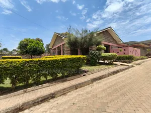 4bdrm Bungalow in Kerarapon Drive for rent