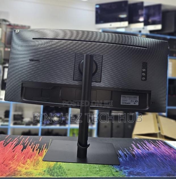 Samsung 34 Inches Curved - thumbnail 3