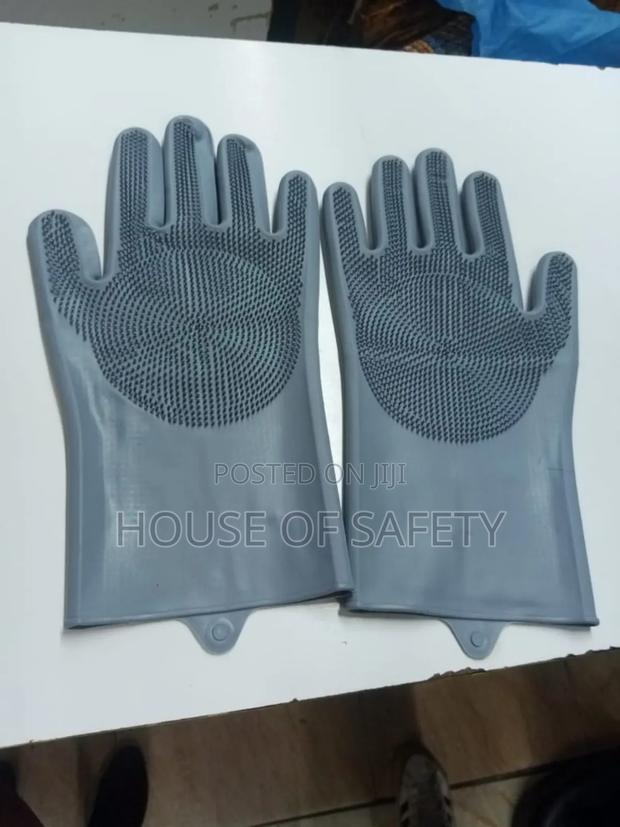 Scrubber Gloves
