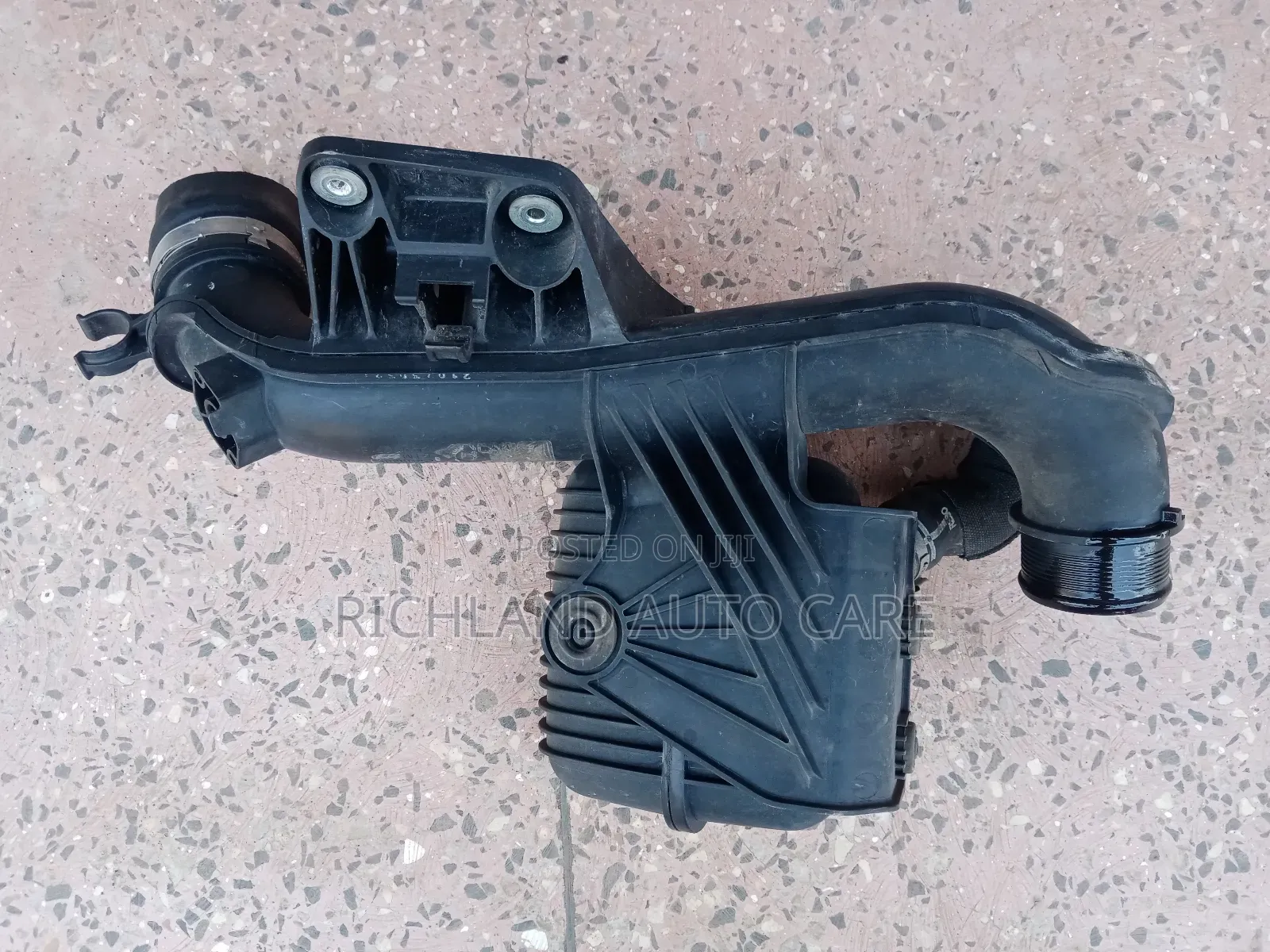 Air Intake Noise Damper for Turbo Audi A4