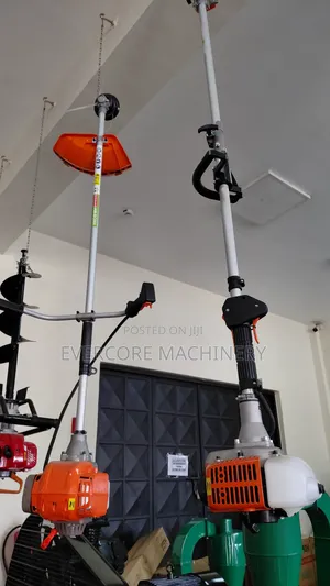 Heavy Duty Shoulder Pack Brushcutter With Accessories.
