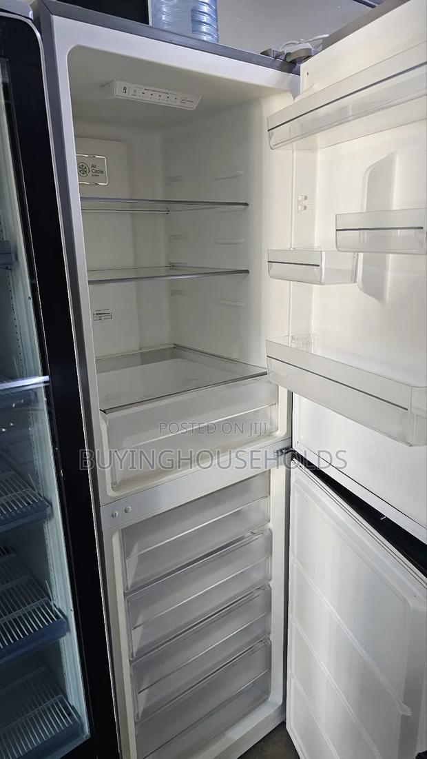 Beko 300l Bottom Freezer Fridge - thumbnail 2