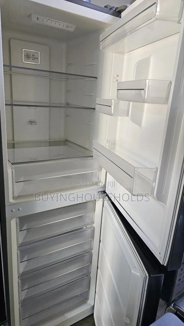 Beko 300l Bottom Freezer Fridge - thumbnail 3