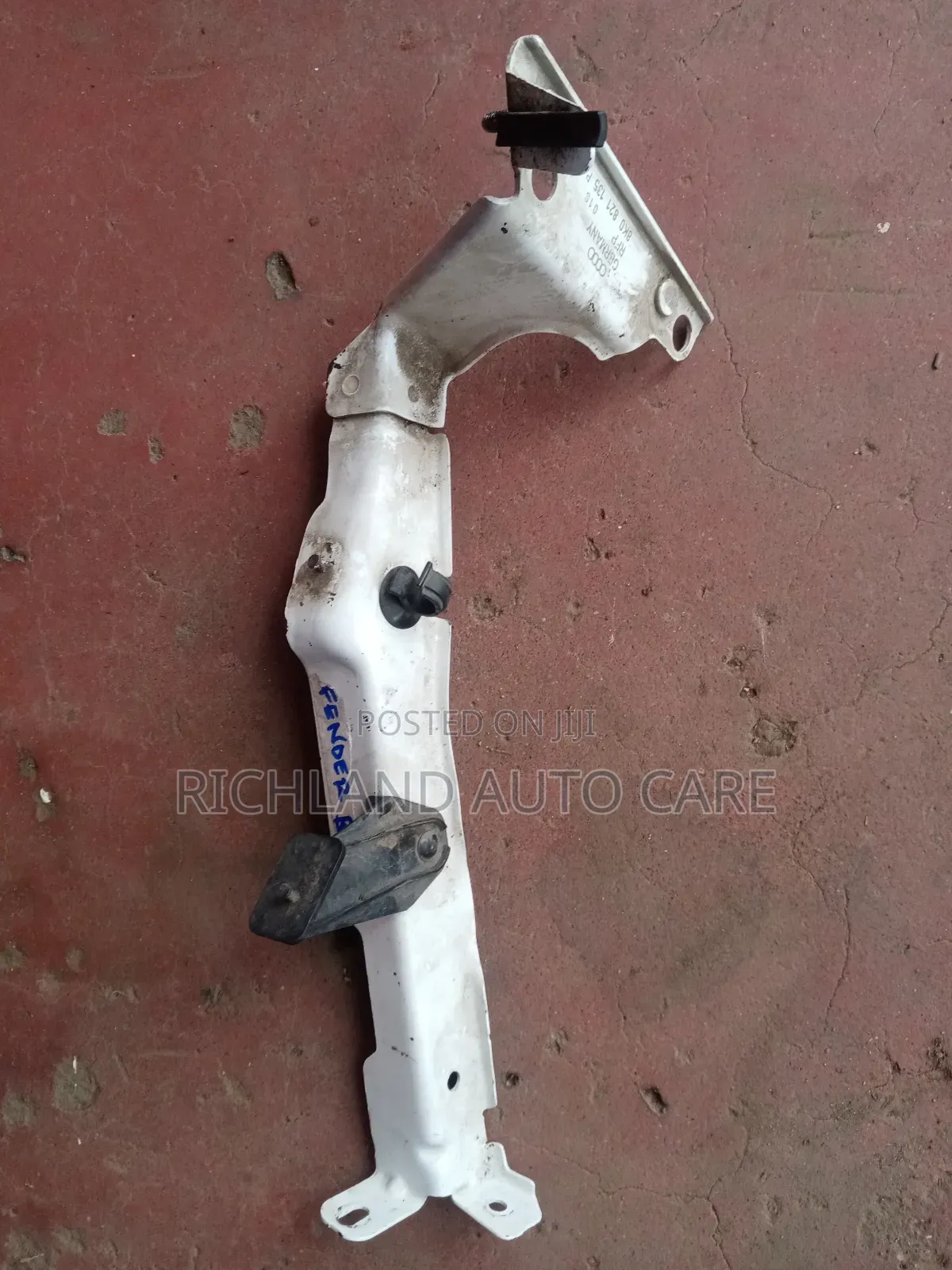 Fender Brace or Fender Support A4 B8 B8.5 Front Left Front Right