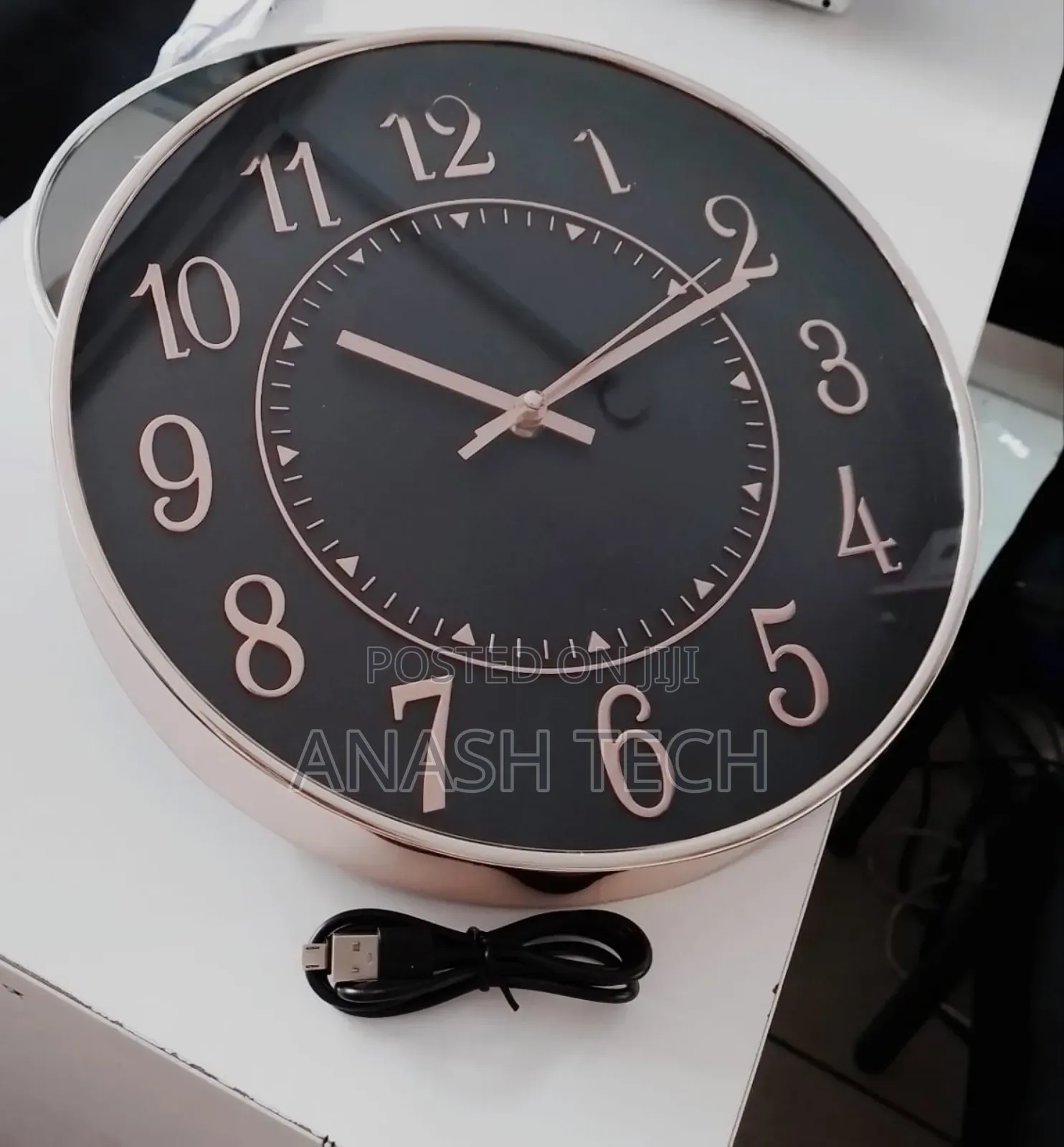 Compact Spy / Nanny Wall Clock Wifi Camera