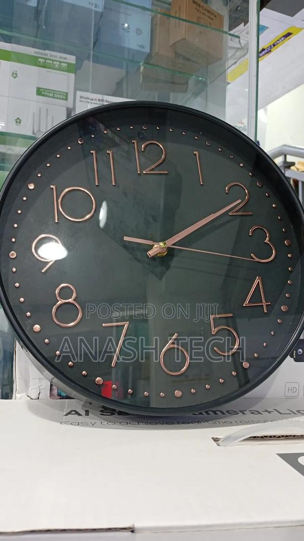 Advanced CCTV Wall Clock Hidden Spy Camera - main view