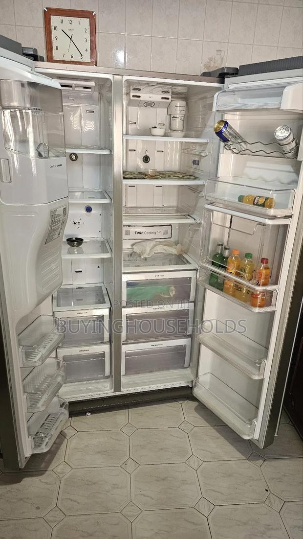 Samsung 560l Side by Side Fridge With Dispenser - thumbnail 4